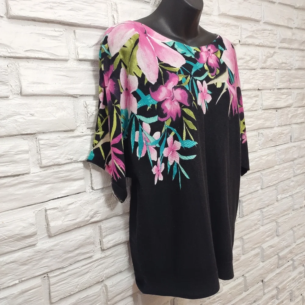 Christopher & Banks Sweater Size L_3